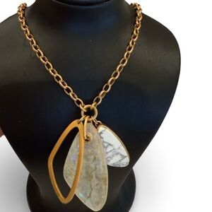 Kendra Scott Gold and Cream Pendant Necklace